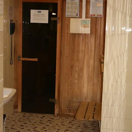 - Swimming Pool Available 4* دافوس