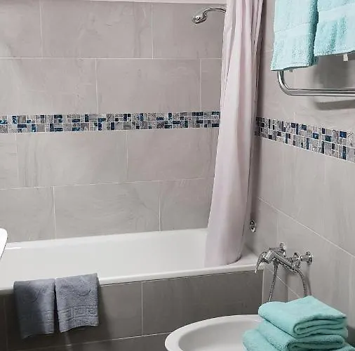 - Swimming Pool Available 4* Davos