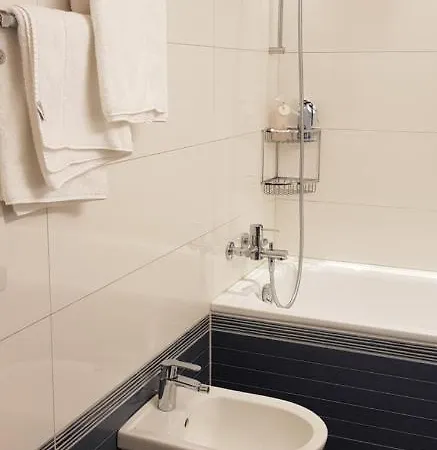 - Swimming Pool Available * ダヴォス・プラッツ