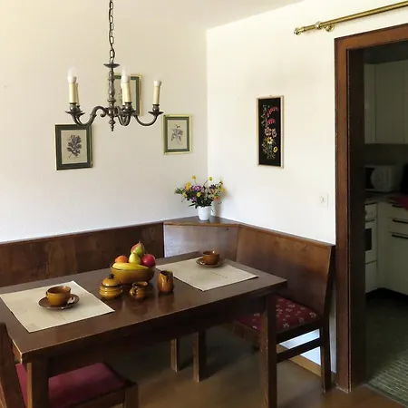 מלון דירות - Swimming Pool Available דאבוס