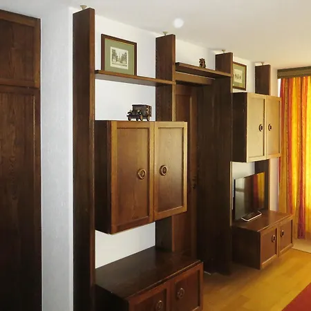 - Swimming Pool Available 4* דאבוס