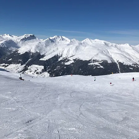 - Swimming Pool Available מלון דירות